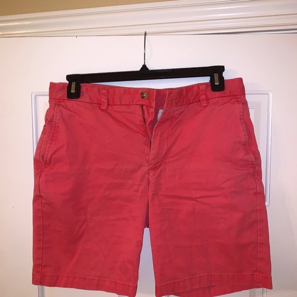 Vineyard Vines Men Shorts - Picture 1 of 3